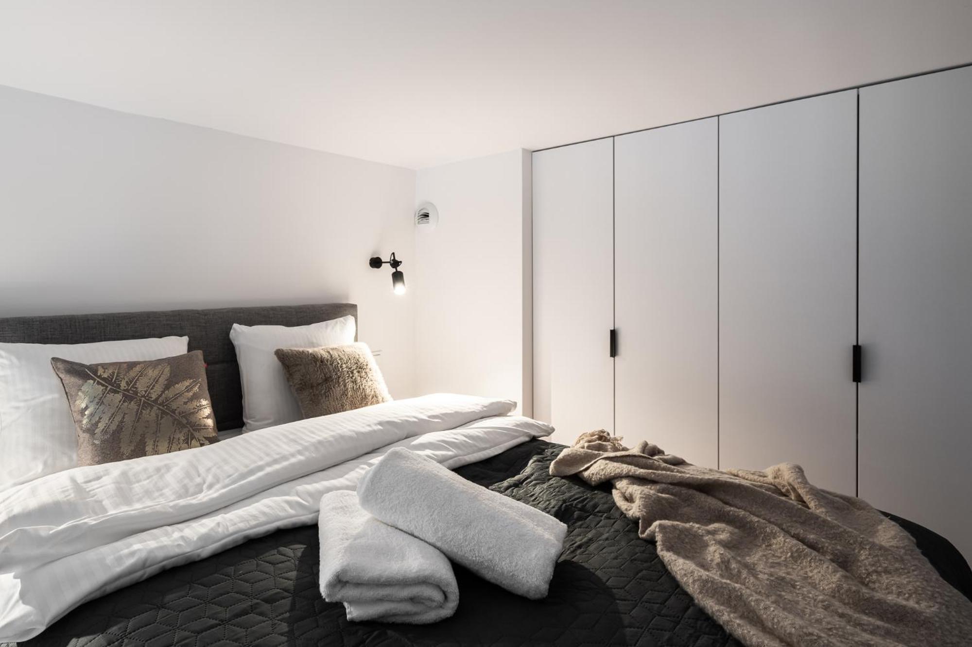 Rentplanet - Bulwar Staromiejski Vratislav Exteriér fotografie