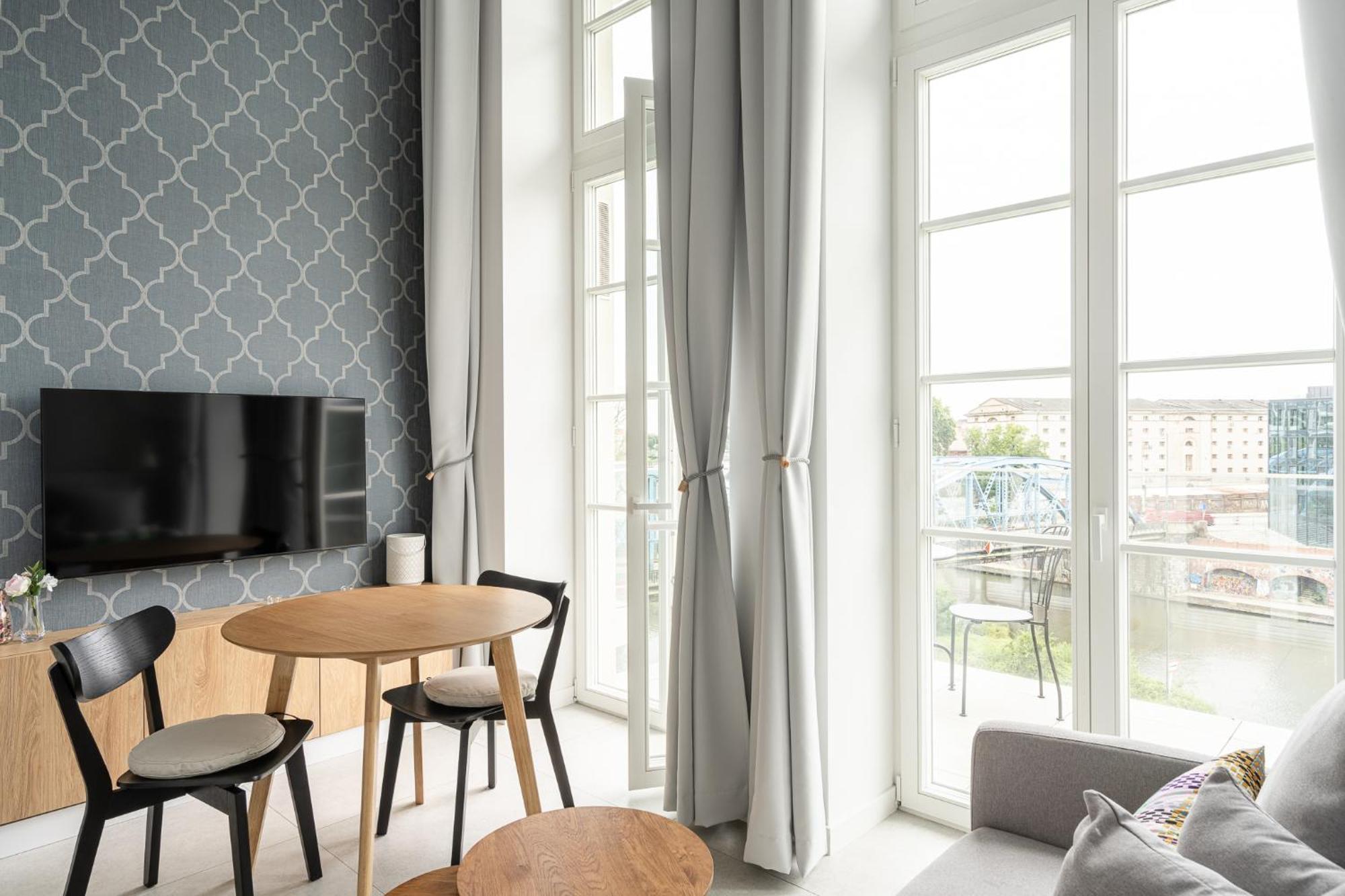 Rentplanet - Bulwar Staromiejski Vratislav Exteriér fotografie
