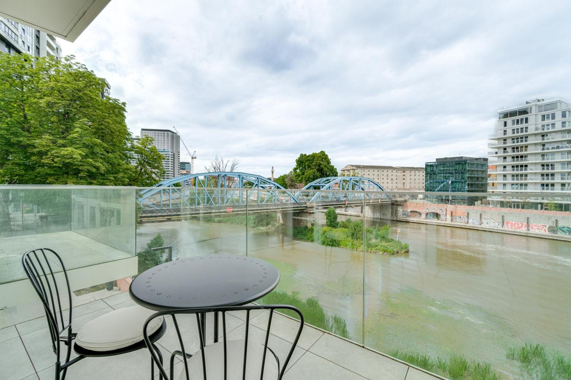 Rentplanet - Bulwar Staromiejski Vratislav Exteriér fotografie