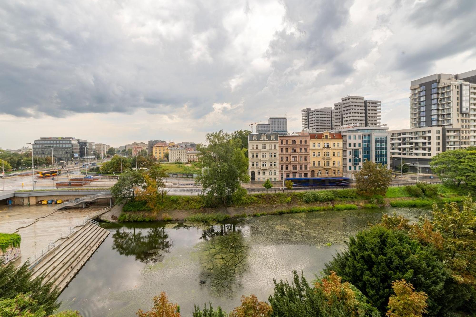 Rentplanet - Bulwar Staromiejski Vratislav Exteriér fotografie